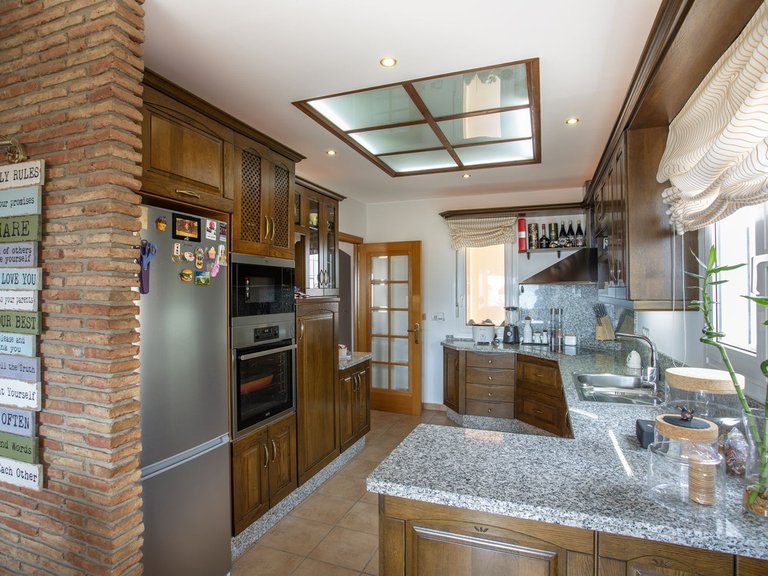 Villa for Sale in Benalmadena, Malaga 7