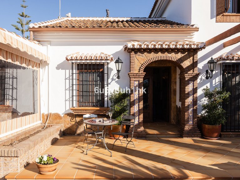 Villa for Sale in Alhaurín El Grande, Malaga 1