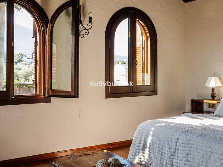 Villa for Sale in Alhaurín El Grande, Malaga 28