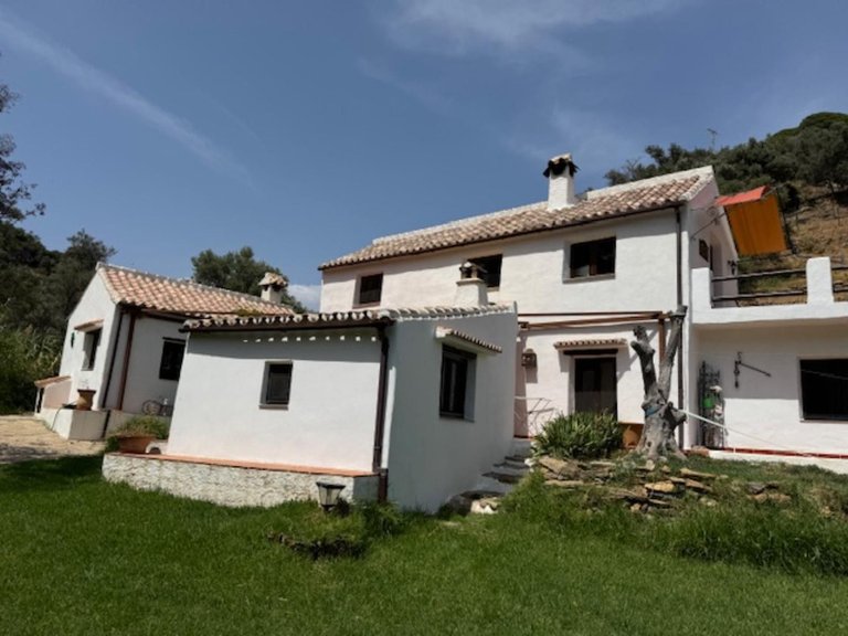 Villa for Sale in Casares, Malaga 24