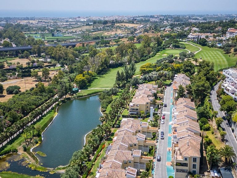 Apartment for Sale in La Quinta, Malaga 1