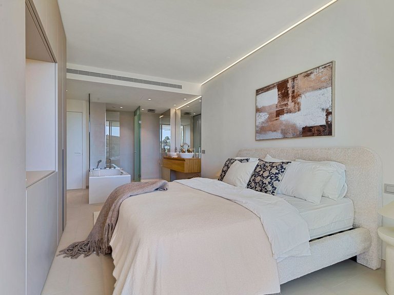 Apartment for Sale in Fuengirola, Malaga 16