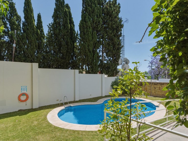 Apartment for Sale in The Golden Mile, Malaga 22