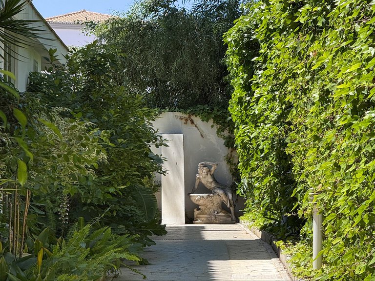 Apartment for Sale in The Golden Mile, Malaga 23