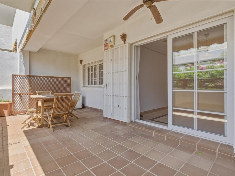 Apartment for Sale in The Golden Mile, Malaga 6