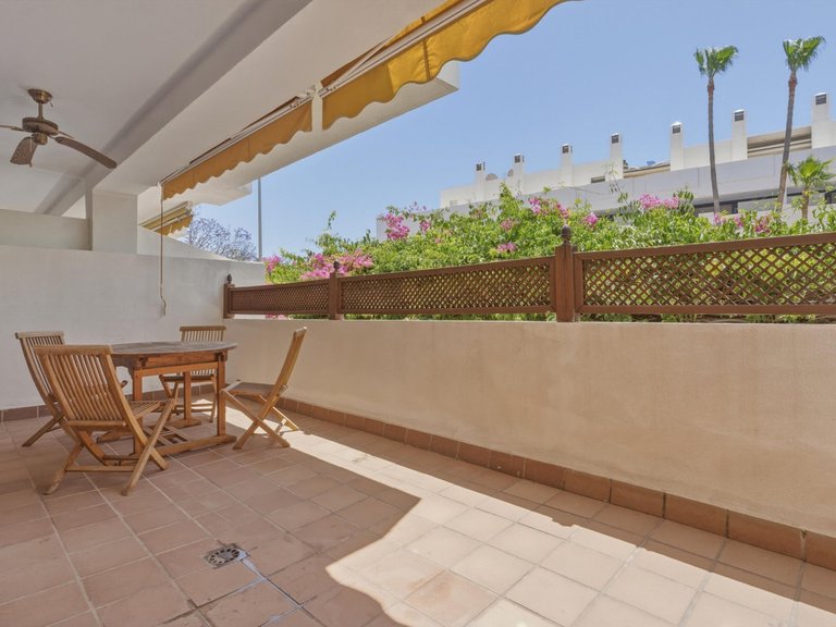 Apartment for Sale in The Golden Mile, Malaga 8