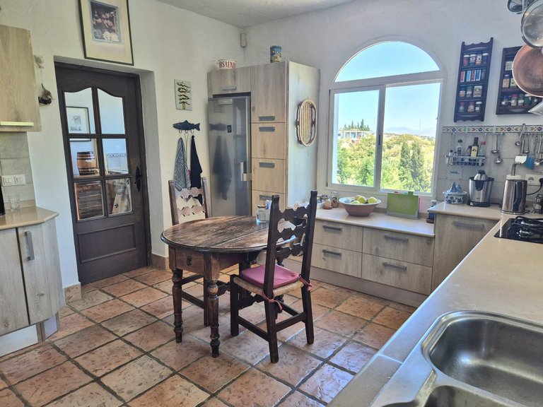 Villa for Sale in Alhaurín El Grande, Malaga 11