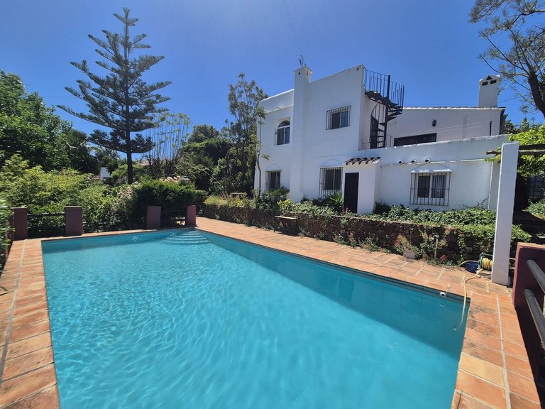 Villa for Sale in Alhaurín El Grande, Malaga 2
