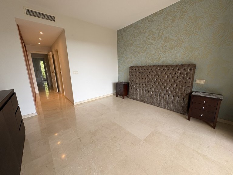 Apartment for Sale in La Quinta, Malaga 15