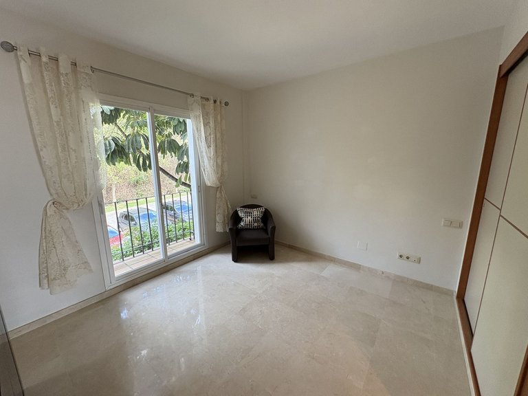 Apartment for Sale in La Quinta, Malaga 17