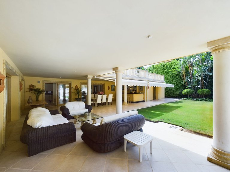 Villa for Sale in Nueva Andalucía, Malaga 41