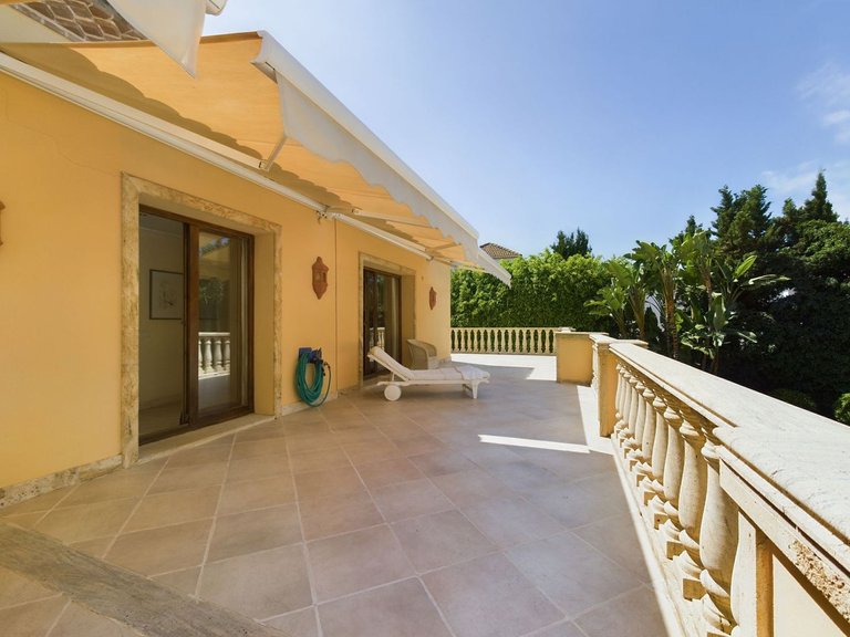 Villa for Sale in Nueva Andalucía, Malaga 46