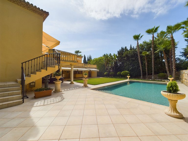 Villa for Sale in Nueva Andalucía, Malaga 47