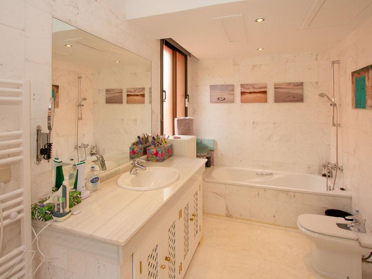 Apartment for Sale in La Mairena, Malaga 18