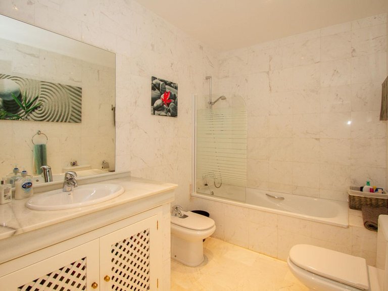 Apartment for Sale in La Mairena, Malaga 19