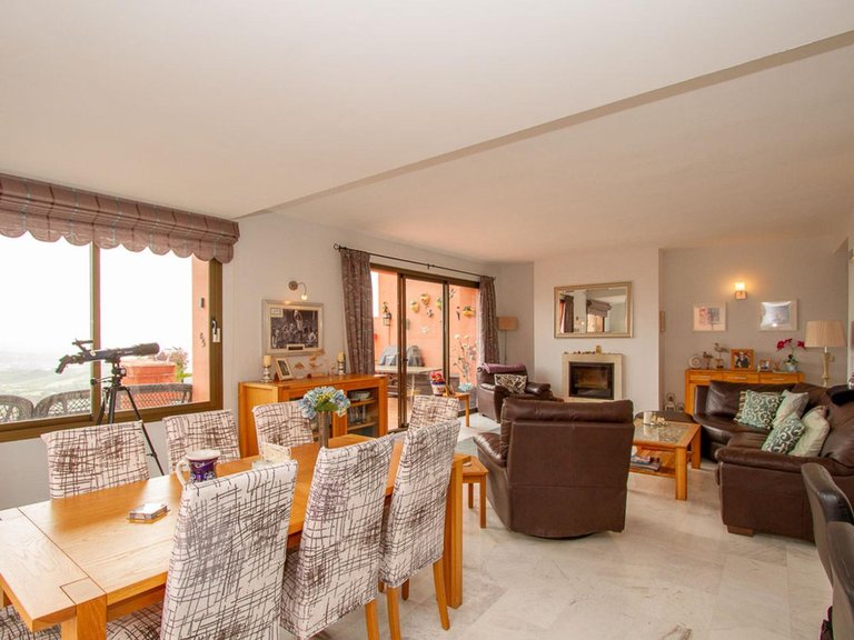 Apartment for Sale in La Mairena, Malaga 3