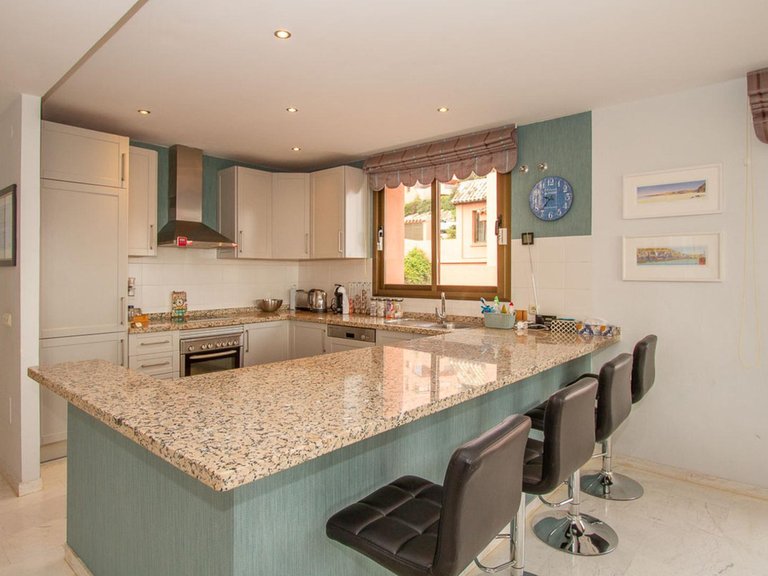 Apartment for Sale in La Mairena, Malaga 5