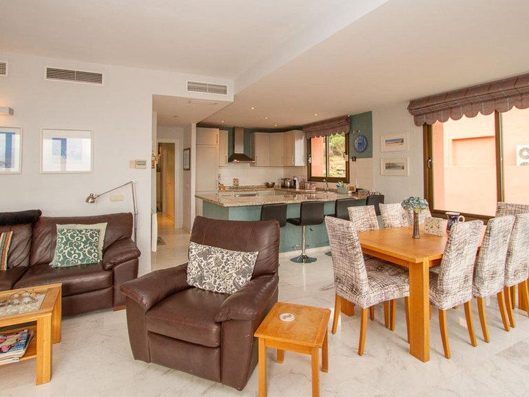 Apartment for Sale in La Mairena, Malaga 7