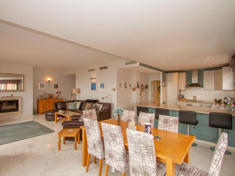 Apartment for Sale in La Mairena, Malaga 9