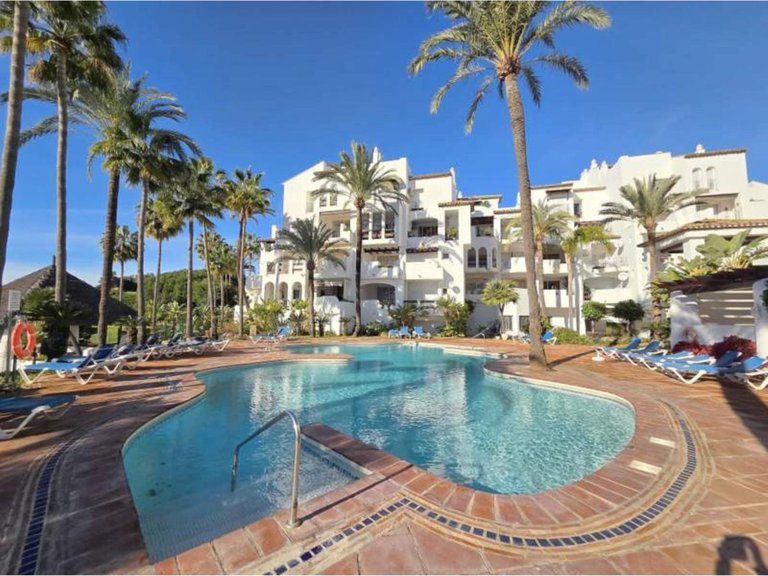 Apartment for Sale in La Duquesa, Malaga 1