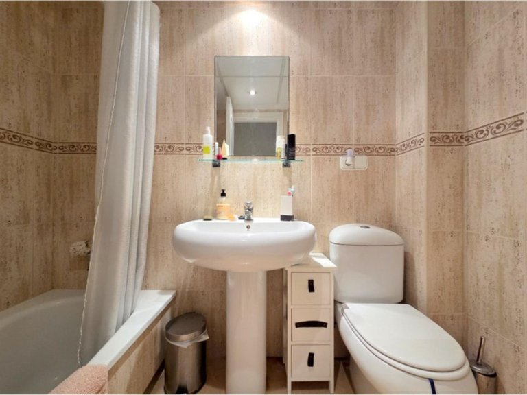 Apartment for Sale in La Duquesa, Malaga 13