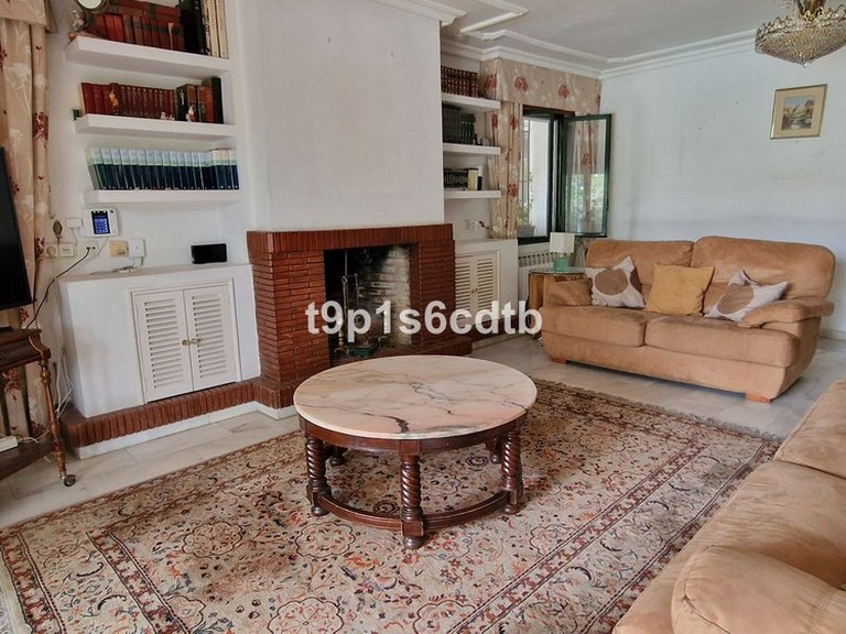 Villa for Sale in Marbella, Malaga 10