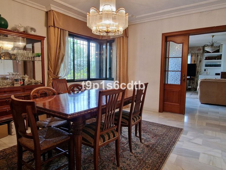 Villa for Sale in Marbella, Malaga 11