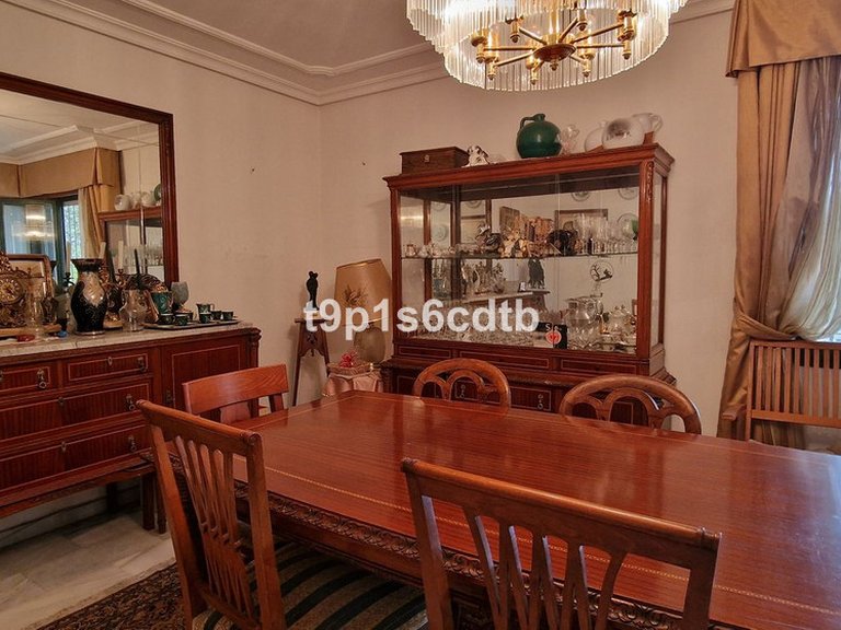Villa for Sale in Marbella, Malaga 12