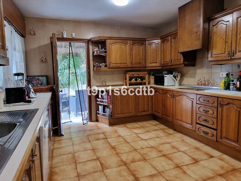 Villa for Sale in Marbella, Malaga 13