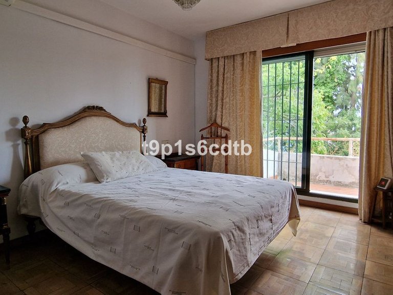 Villa for Sale in Marbella, Malaga 21