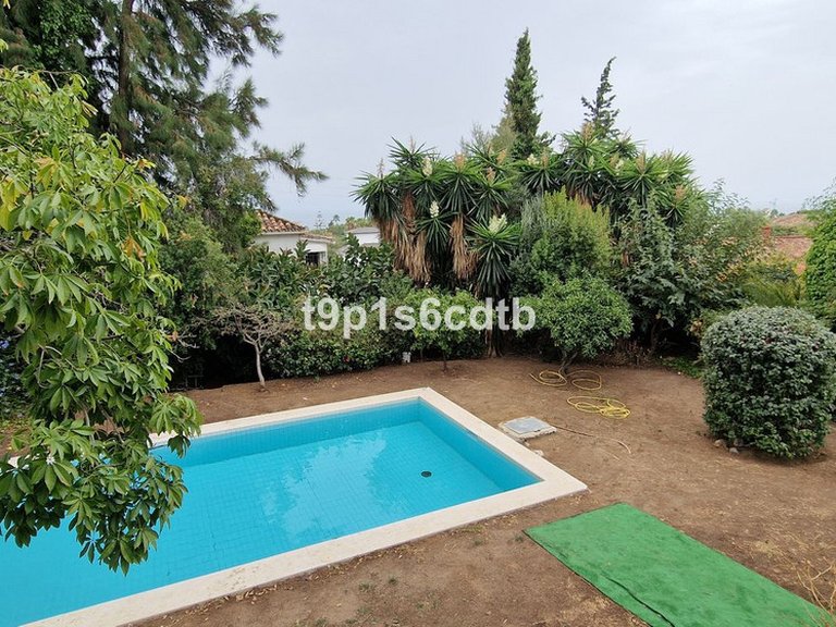 Villa for Sale in Marbella, Malaga 22