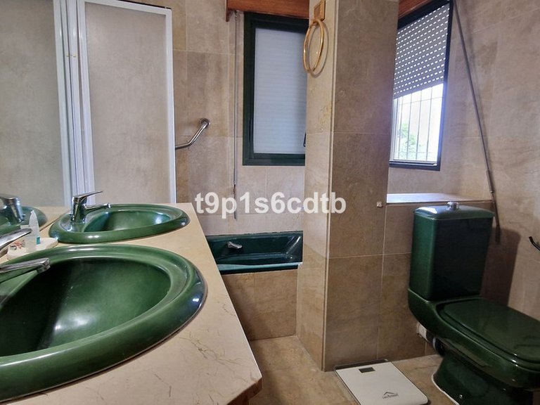 Villa for Sale in Marbella, Malaga 23