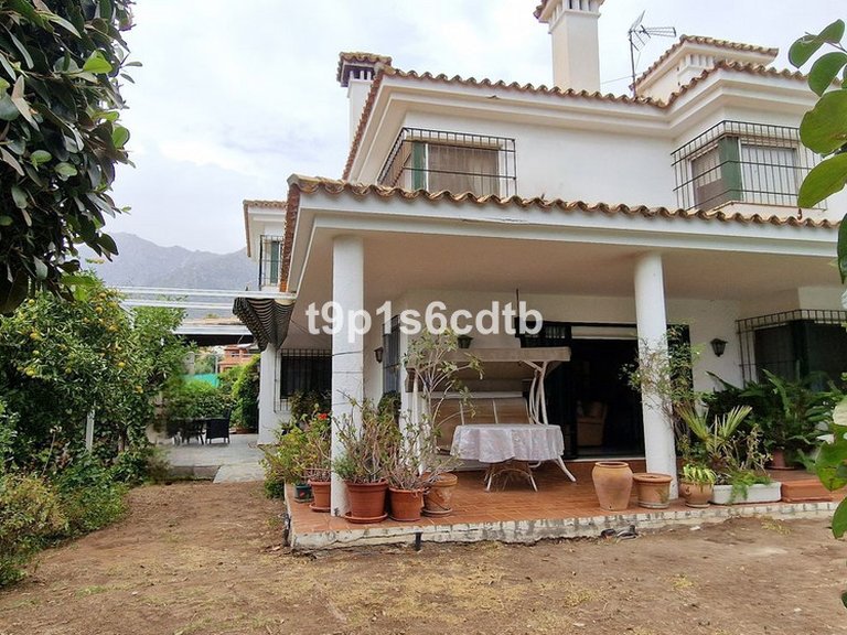 Villa for Sale in Marbella, Malaga 3