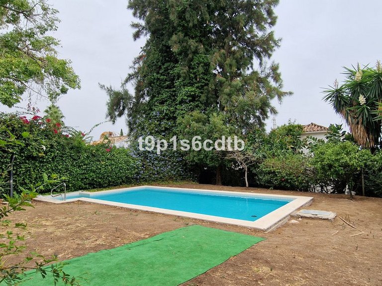 Villa for Sale in Marbella, Malaga 35