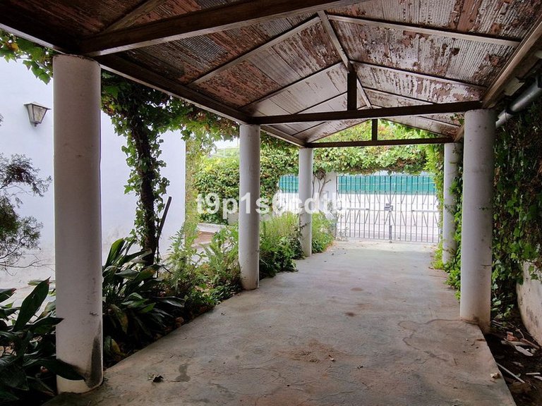 Villa for Sale in Marbella, Malaga 39
