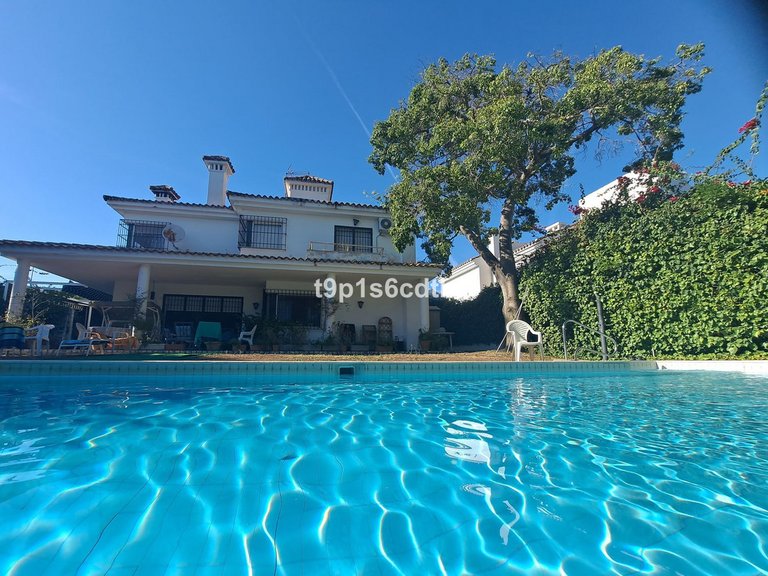 Villa for Sale in Marbella, Malaga 43