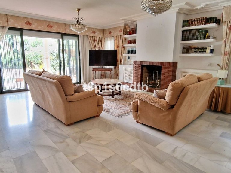 Villa for Sale in Marbella, Malaga 7