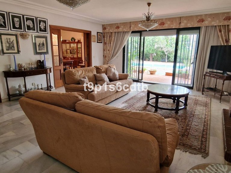 Villa for Sale in Marbella, Malaga 9