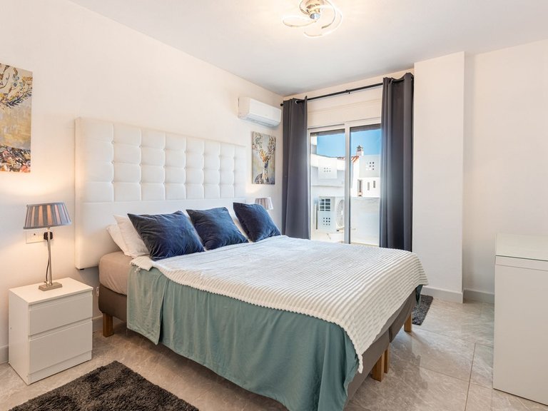 Apartment for Sale in Nueva Andalucía, Malaga 10