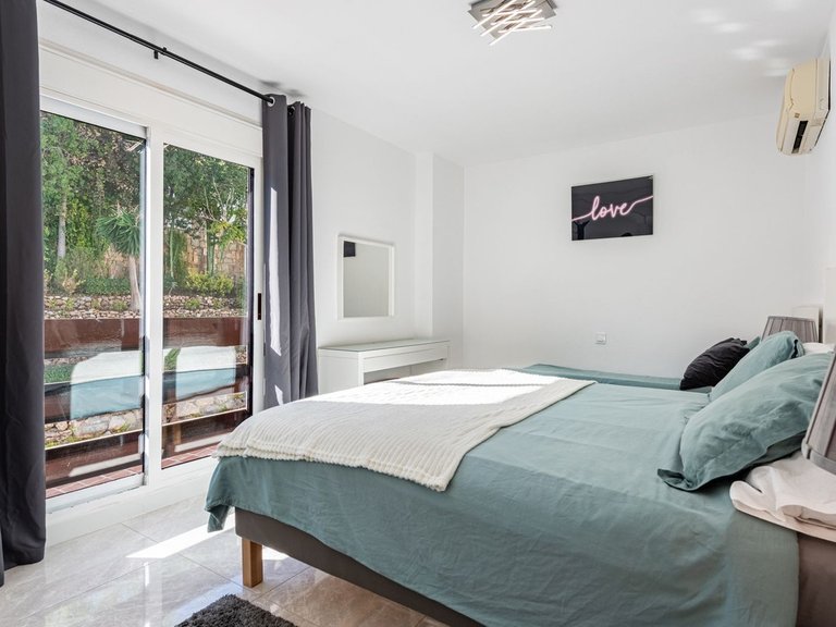 Apartment for Sale in Nueva Andalucía, Malaga 15