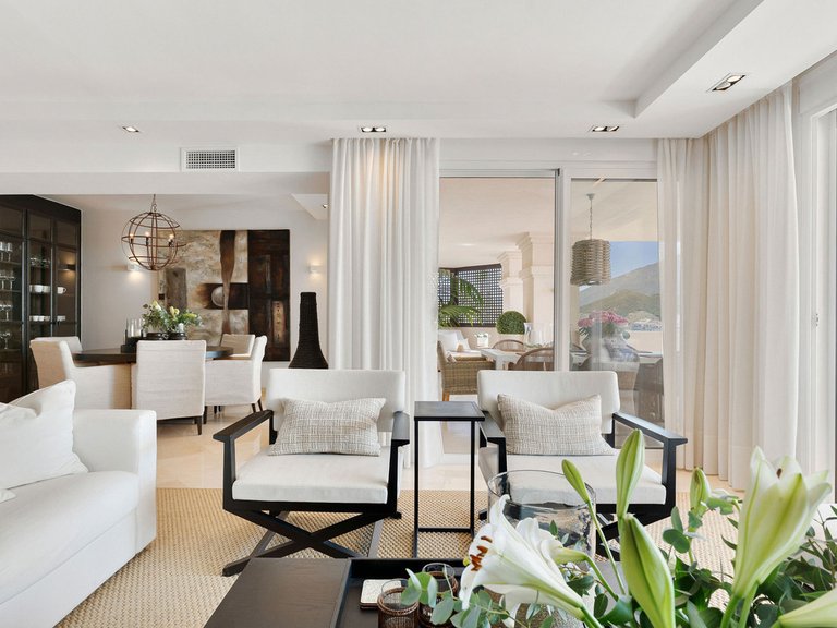 Apartment for Sale in Nueva Andalucía, Malaga 10