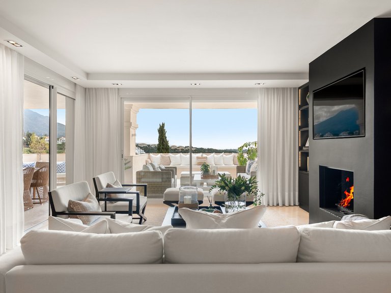 Apartment for Sale in Nueva Andalucía, Malaga 11