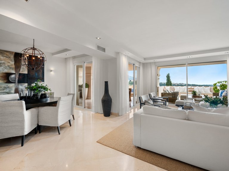 Apartment for Sale in Nueva Andalucía, Malaga 13
