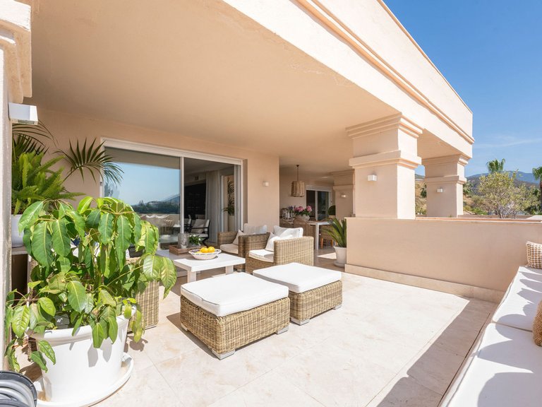 Apartment for Sale in Nueva Andalucía, Malaga 39