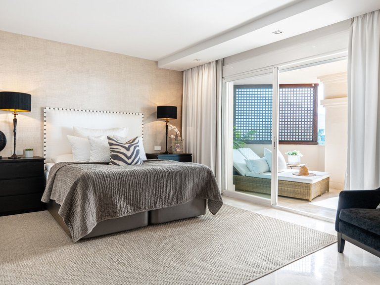 Apartment for Sale in Nueva Andalucía, Malaga 4