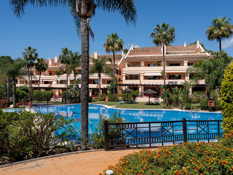 Apartment for Sale in Nueva Andalucía, Malaga 51