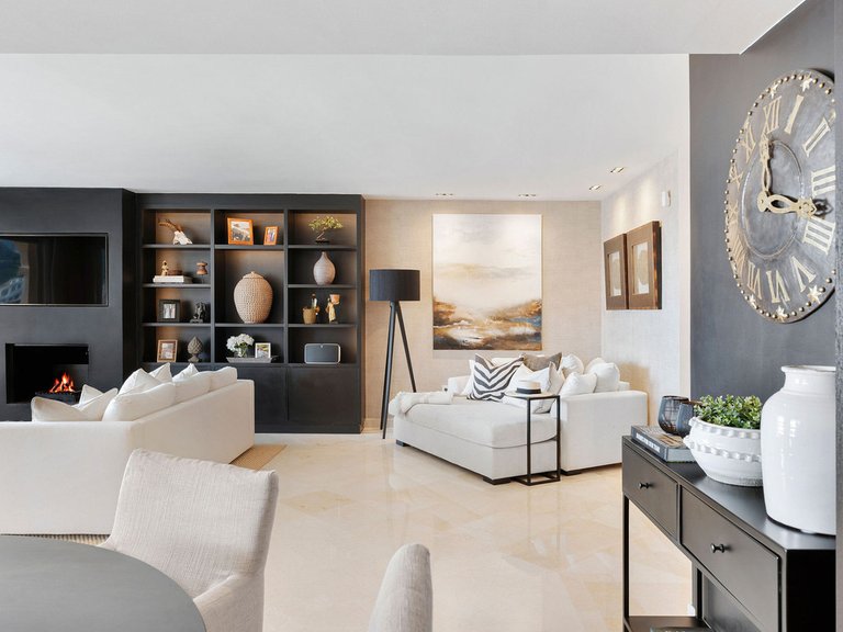 Apartment for Sale in Nueva Andalucía, Malaga 8