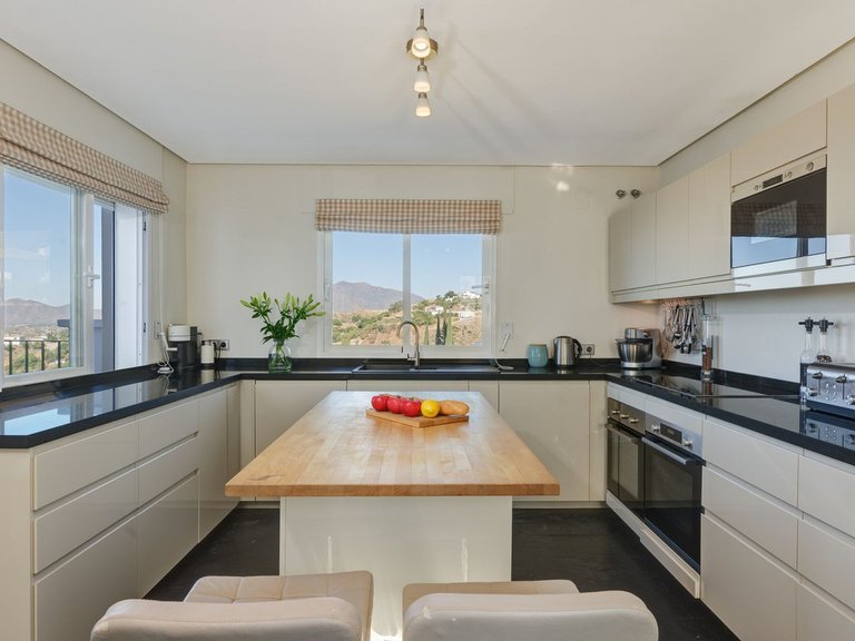 Villa for Sale in Costa del Sol, Mijas, Malaga 17