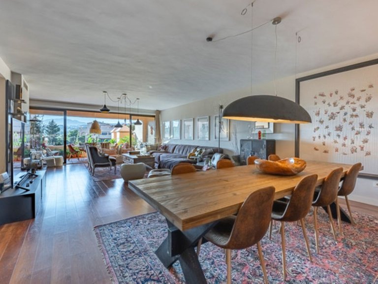Apartment for Sale in Atalaya, Malaga 12