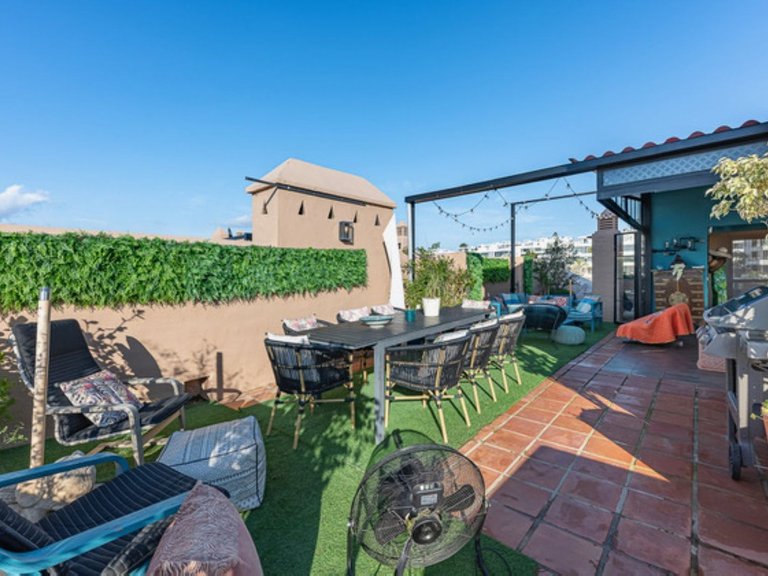 Apartment for Sale in Atalaya, Malaga 31